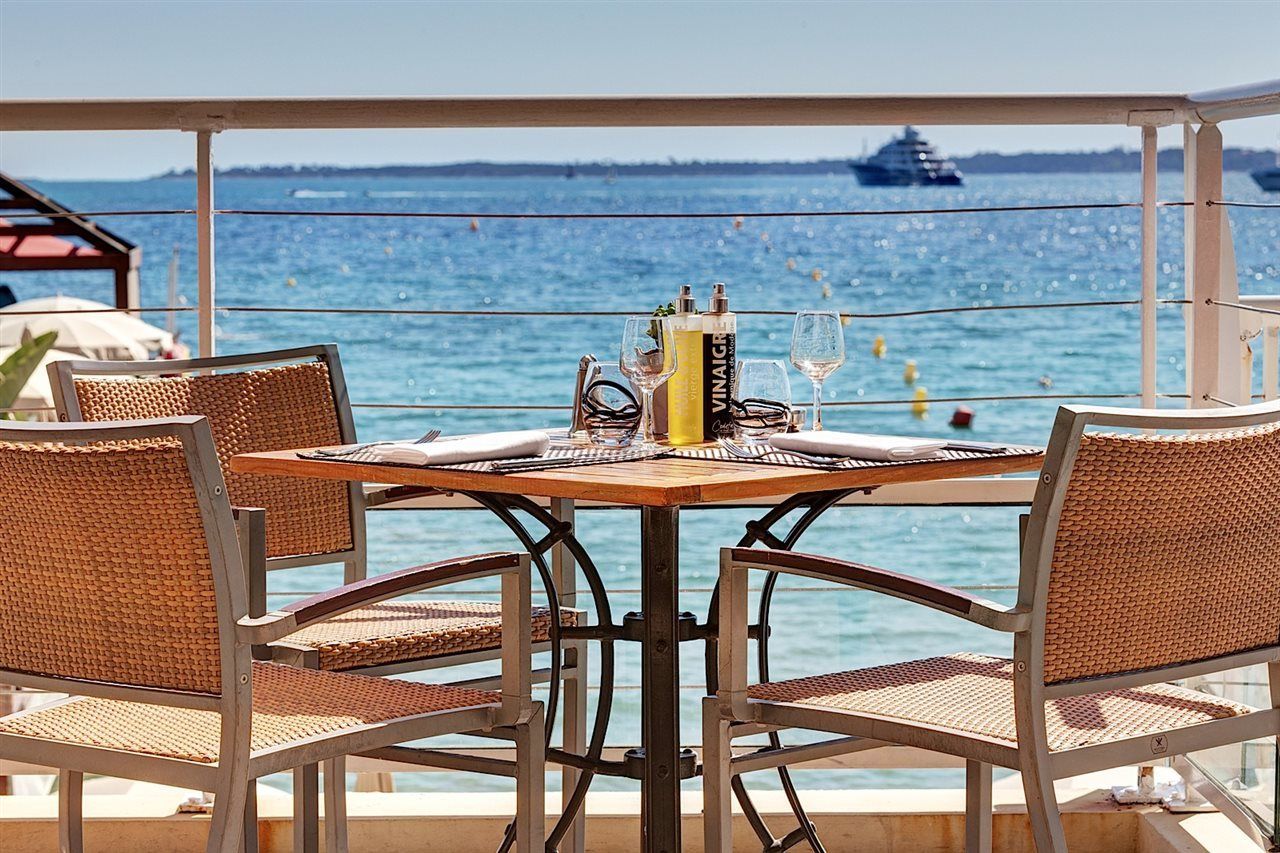 Garden Beach Hotel 주앙레핑 외부 사진